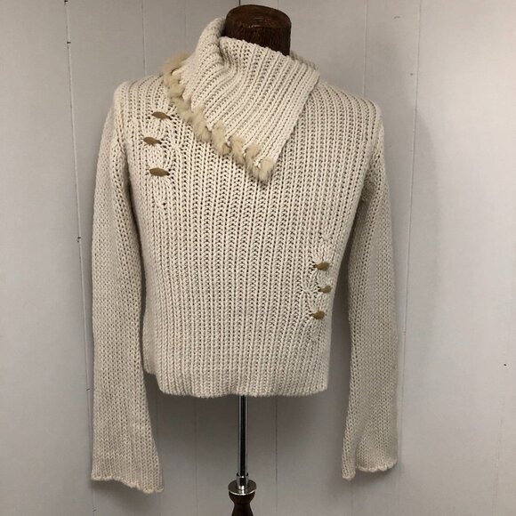 Womens Beige Sweater. Size Small. Breast Cancer Fundraiser. - Picture 3 of 11